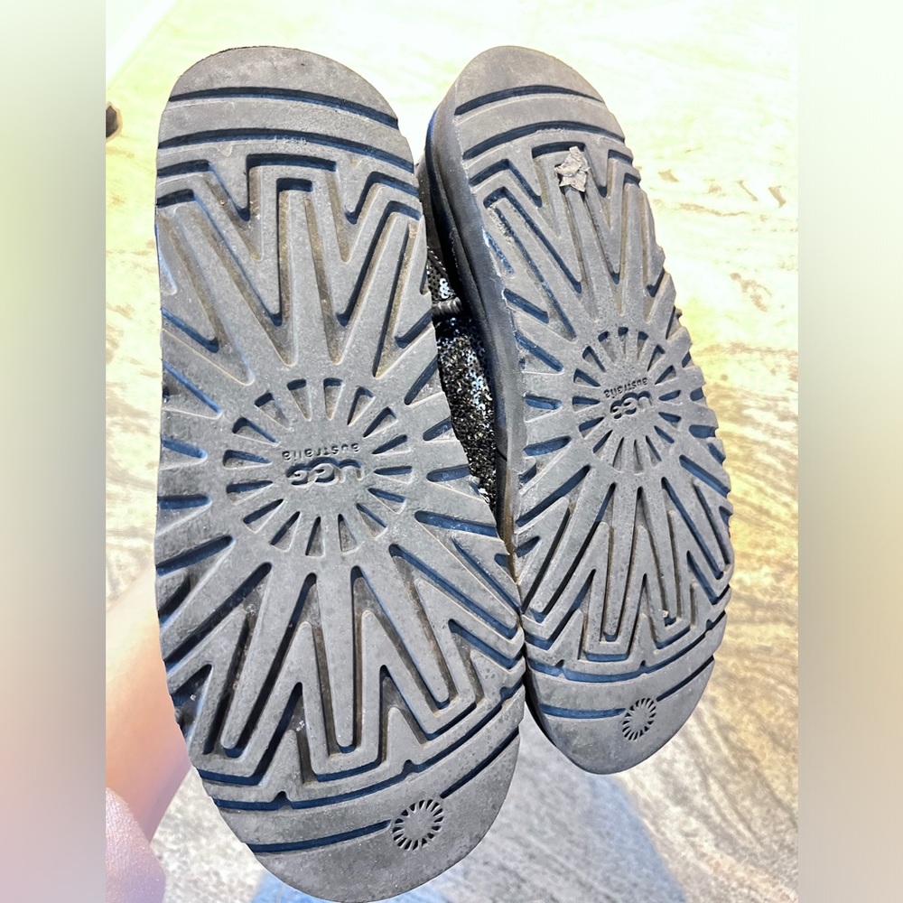 UGG Classic Short blue Sparkles Boots